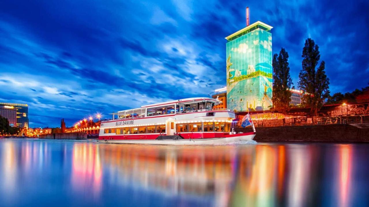 וינה Family Deluxe A Stone Throw From The City Centre And Danube מראה חיצוני תמונה